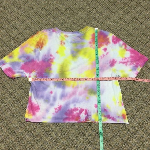 SOLD!    Tie Dye Crop T-Shirt * NEW * Size:  S - Picture 3 of 3